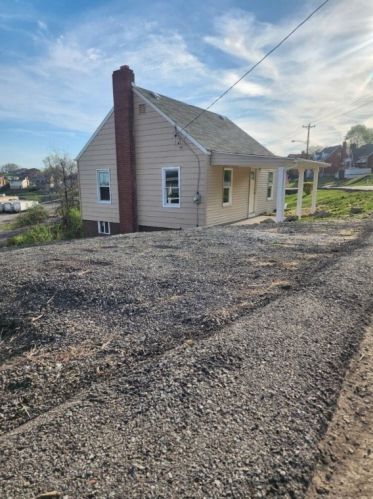 2316 Homestead Duquesne Rd, Pittsburgh, PA 15122-3514