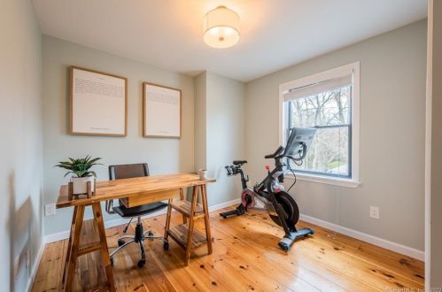 2 Katherine Rd, Lyme CT  06371-1620 exterior