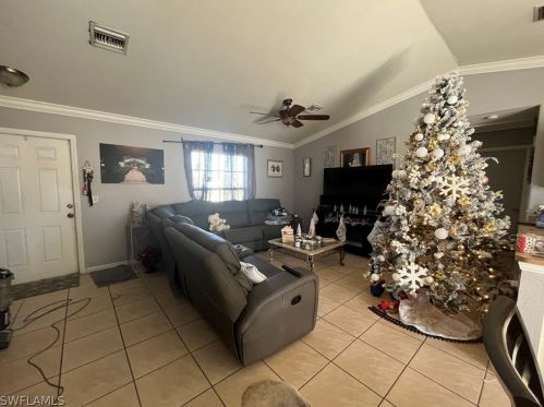 3807 24th St, Lehigh Acres, FL 33976-4267