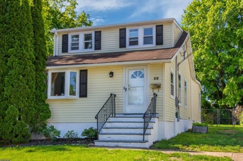 29 Gregory Ave, Greystone Park, NJ 07950-2309