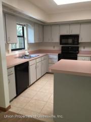 415 27th St, Gainesville FL  32607-2638 exterior