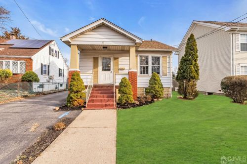 87 Sewaren Ave, Sewaren, NJ 07077-1325
