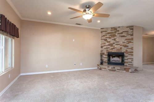 2028 Kalliope Ave, Lancaster CA 93536-4624 exterior