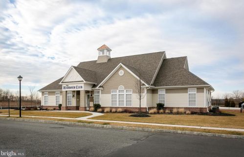 332 Lisa Way, Riverton NJ  08077-1548 exterior