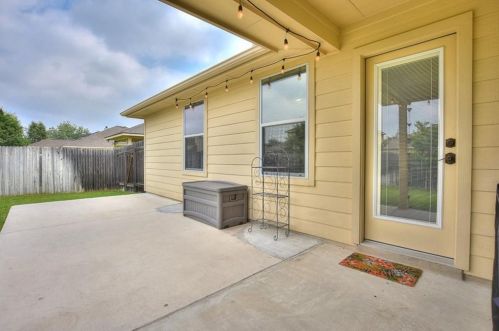 30119 Drifting Meadow Dr, Georgetown TX 78628-3716 exterior