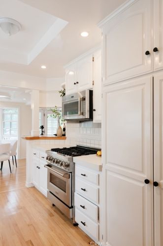 593 26th St, Manhattan Beach CA  90266-2208 exterior