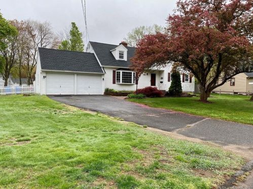 94 Woodhaven Rd, Bristol, CT 06010-2710