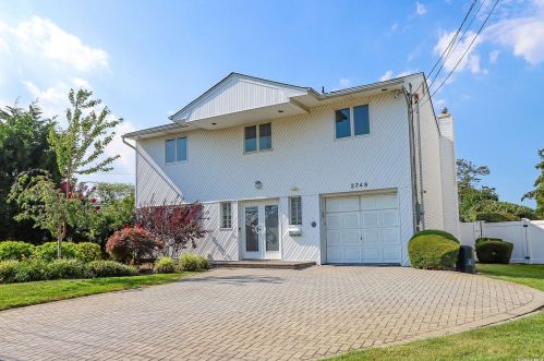 2749 Patricia Ln, North Bellmore, NY 11710-5229