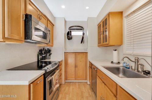 27503 Endeavor St, Calabasas CA  91301-3538 exterior