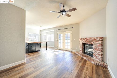 1579 Jasmine Cir, Oakley CA  94561-2652 exterior