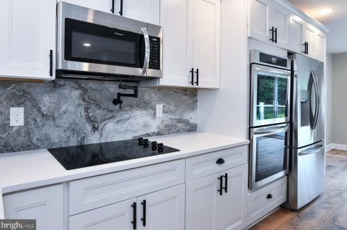 380 Ivy Mills Rd, Glen Mills PA  19342-1424 exterior