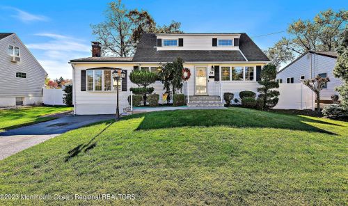28 Irwin Pl, Hazlet, NJ 07730-2266
