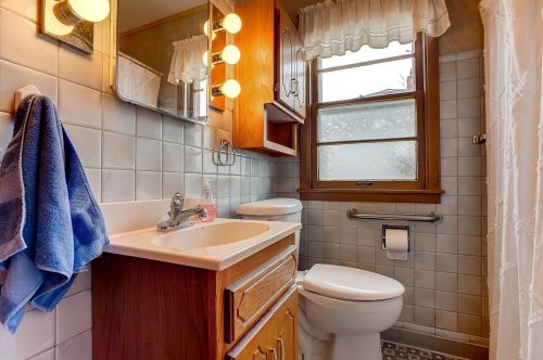 2415 6th St, Minneapolis MN 55411-2126 exterior