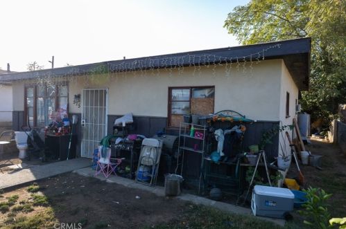 515 Crawford St, Bakersfield CA  93305-2607 exterior