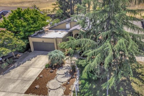 642 Colleen Dr, San Jose CA 95123-4509 exterior