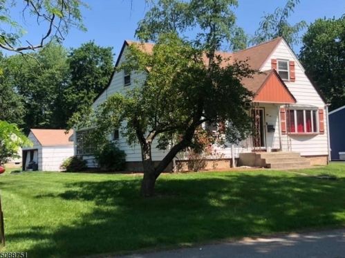 52 Oak St, Lincoln Park, NJ 07035-2434