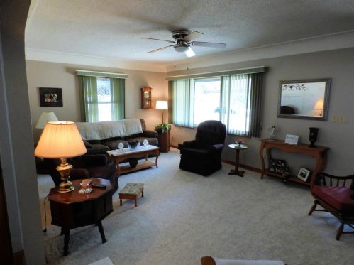 614 1st St, Little Falls, MN 56345-3412