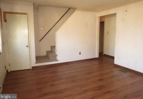 2332 Pleasantview Ave, Boothwyn, PA 19061-3829