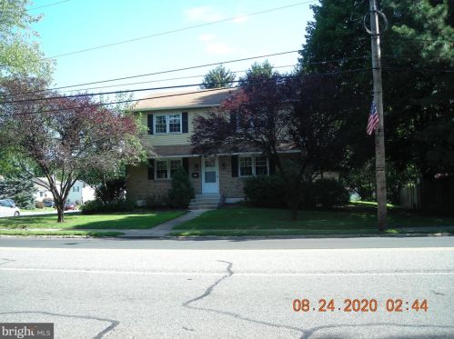 925 Main St, Lansdale PA  19446-1970 exterior