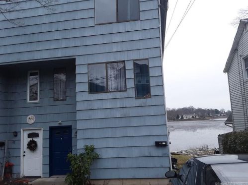 64 Beachview Ave, Bridgeport, CT 06605-3201