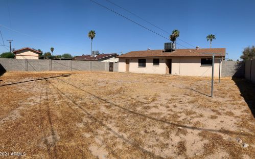 1739 Behrend Dr, Phoenix AZ  85050-7922 exterior