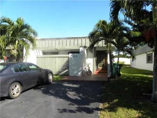 10529 73rd Ter, Miami, FL 33173-2965