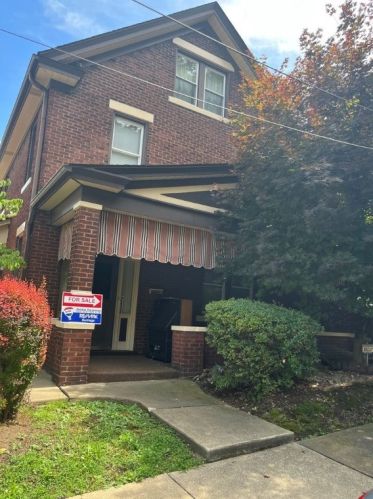 213 Card Ave, Wall, PA 15148-1113