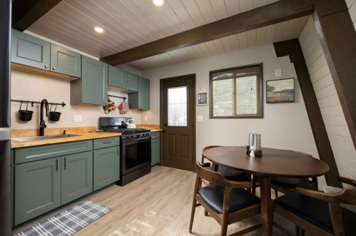 47125 Skyview Dr, Big Bear City CA  92314-9035 exterior