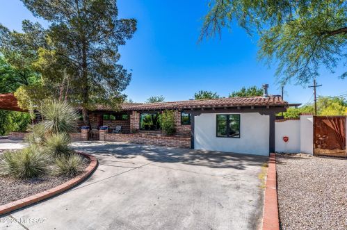 702 Chula Vis Rd, Tucson AZ 85718-1116 exterior