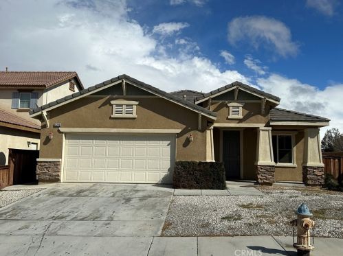 13745 Bayberry St, Victorville, CA 92392-0453