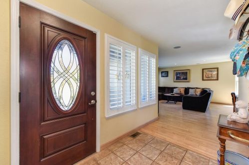 102 Seafarer Ct, Folsom CA  95630-2332 exterior