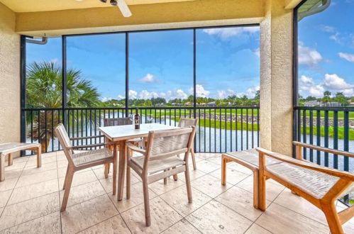 4727 Stratford Ct, Naples, FL 34105-6682