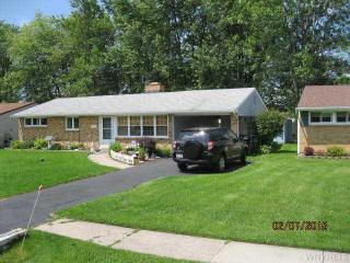 70 Heritage Rd, Tonawanda, NY 14150-4426