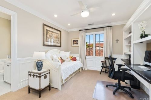 14 Morning Lgt, Newport Beach CA  92657-1654 exterior