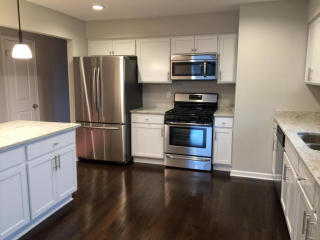 1956 Park Ln, Grafton, WI 53024-2722