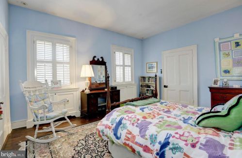 9414 Georgetown Pike, Great Falls VA  22066-2735 exterior