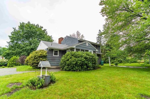 95 Wheeler Ave, Salem NH  03079-3494 exterior