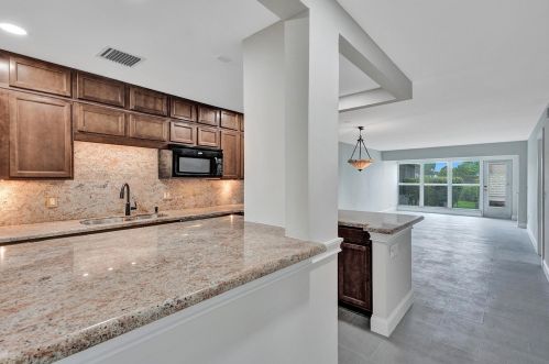 1060 Citrus Way, Delray Beach, FL 33445-5902