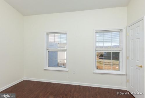 158 Dunlap Dr, Charles Town WV  25414-6506 exterior