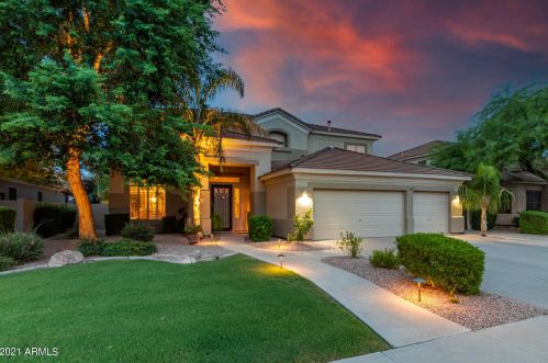 1490 Sage Brush St, Gilbert, AZ 85296