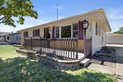 3248 95th St, Sturtevant, WI 53177-2619
