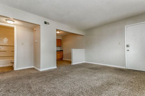 7719 Hampton Ave, Milwaukee, WI 53218-4709