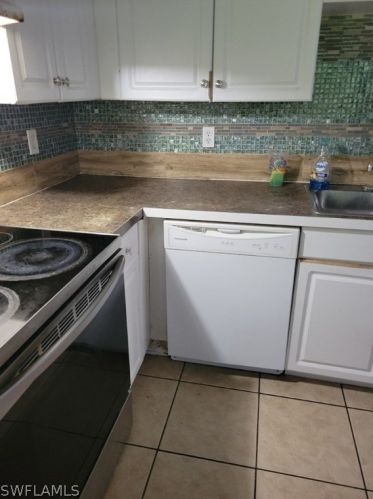 5128 30th St, Lehigh Acres, FL 33973-6637