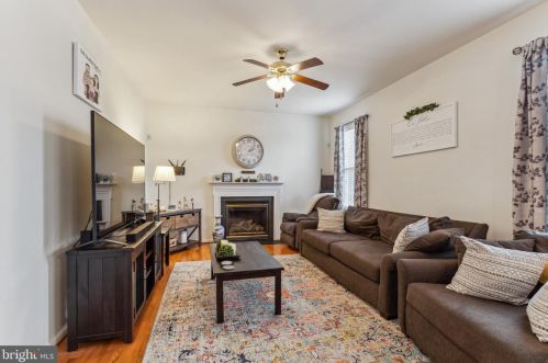 10114 Lees Crossing Ln, Fredericksburg VA  22408-0292 exterior