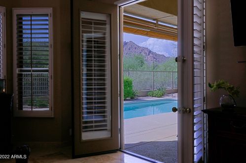 6860 Amber Sun Dr, Scottsdale AZ 85266-7034 exterior