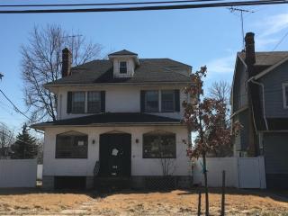 324 3rd Ave, Roselle, NJ 07203-1124