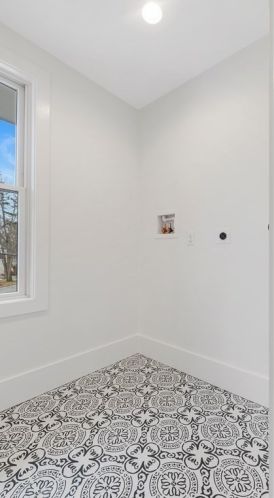 23 Evergreen Rd, Natick MA 01760-1631 exterior