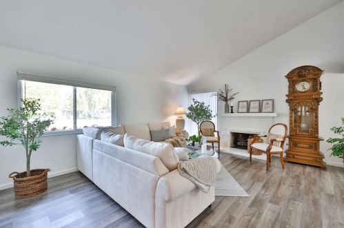 16670 Bernardo Oaks Dr, San Diego CA  92128-2837 exterior