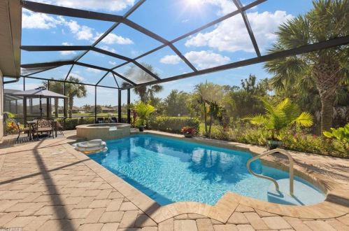 4520 Tamarind Way, Naples FL  34119 exterior
