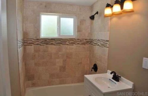 553 Tamarisk Way, El Cajon CA  92020-3840 exterior